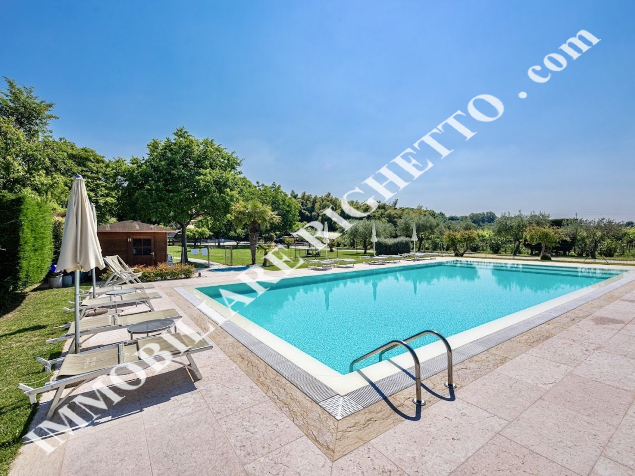 offerta immobile in vendita Splendido rustico con piscina ottimamente ristrutturato.
