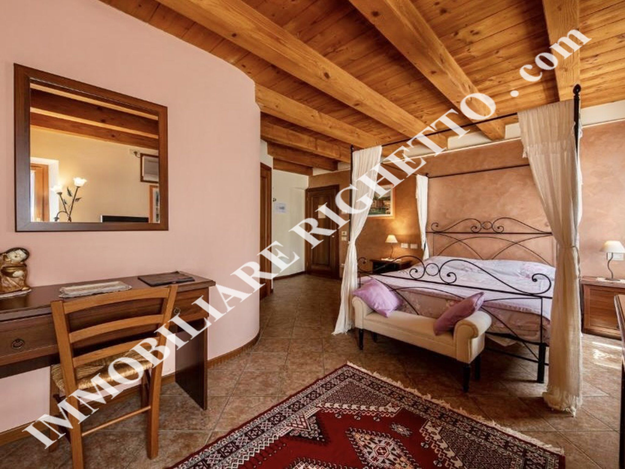 offerta immobile in vendita Splendido rustico con piscina ottimamente ristrutturato.