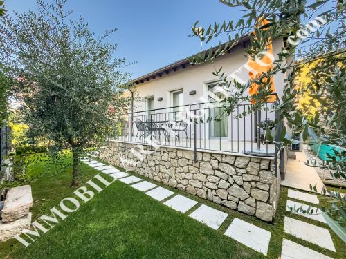 vai alla SCHEDA COMPLETA